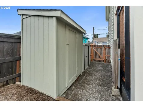 1038 NE Emerson Street Portland OR 97211