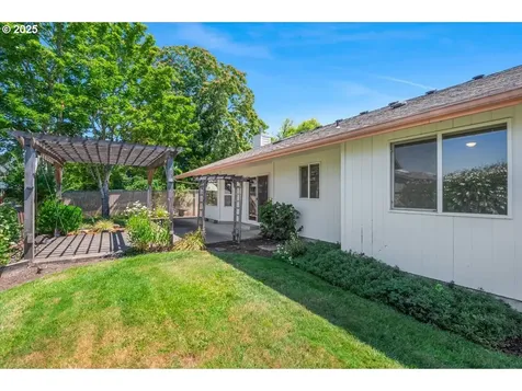1691 NE Grandhaven Street Mcminnville OR 97128