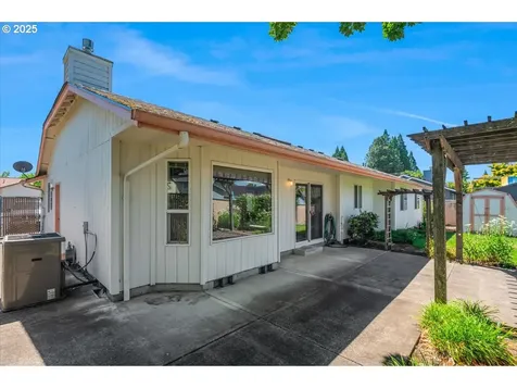 1691 NE Grandhaven Street Mcminnville OR 97128