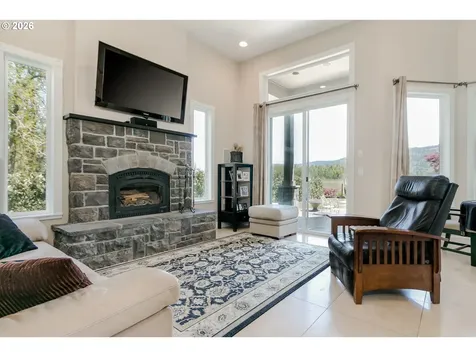 33391 Howe Lane Creswell OR 97426