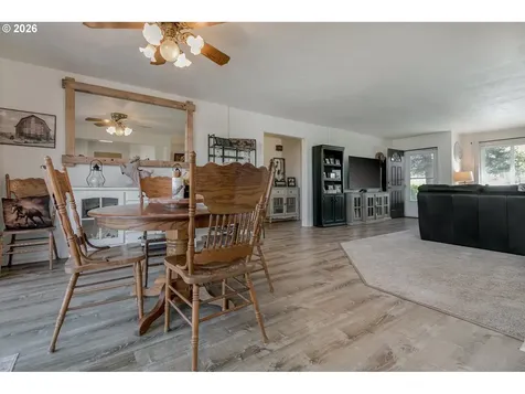 33391 Howe Lane Creswell OR 97426