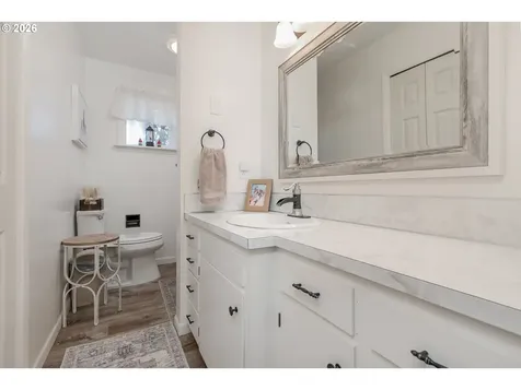 33391 Howe Lane Creswell OR 97426