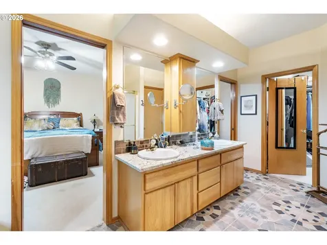 3148 NE Rocky Butte Lane Portland OR 97220