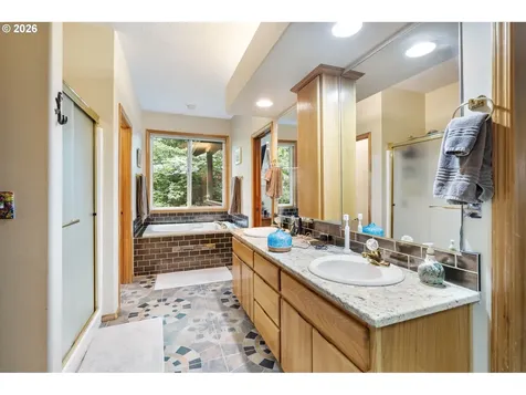 3148 NE Rocky Butte Lane Portland OR 97220