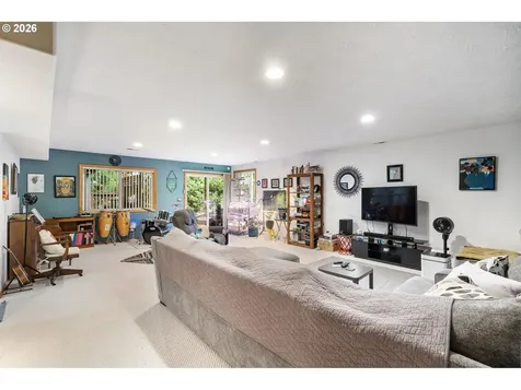 3148 NE Rocky Butte Lane Portland OR 97220