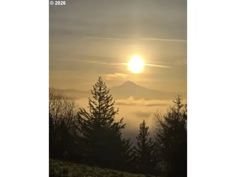 3148 NE Rocky Butte Lane Portland OR 97220