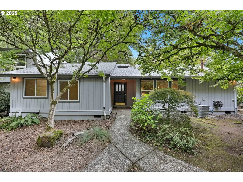 4211 Woodside Circle Lake Oswego OR 97035