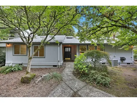 4211 Woodside Circle Lake Oswego OR 97035