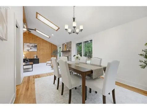 4211 Woodside Circle Lake Oswego OR 97035