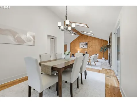4211 Woodside Circle Lake Oswego OR 97035