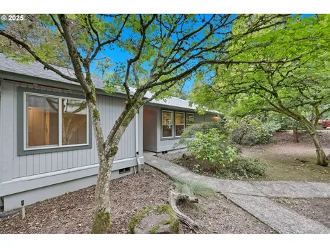 4211 Woodside Circle Lake Oswego OR 97035