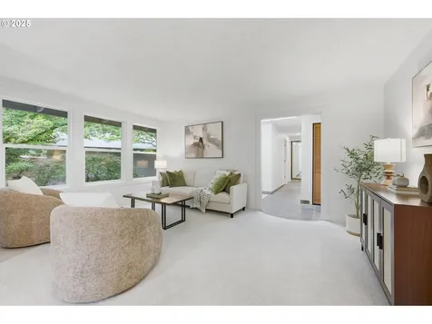 4211 Woodside Circle Lake Oswego OR 97035