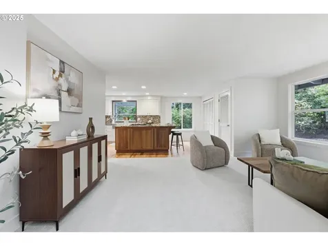 4211 Woodside Circle Lake Oswego OR 97035