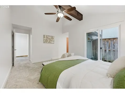 4211 Woodside Circle Lake Oswego OR 97035