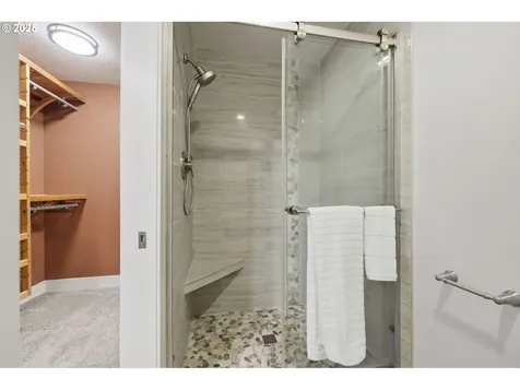 4211 Woodside Circle Lake Oswego OR 97035
