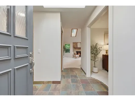 4211 Woodside Circle Lake Oswego OR 97035