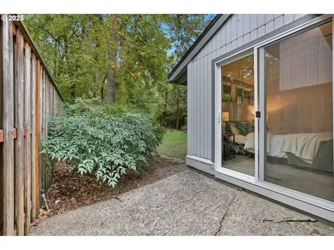 4211 Woodside Circle Lake Oswego OR 97035
