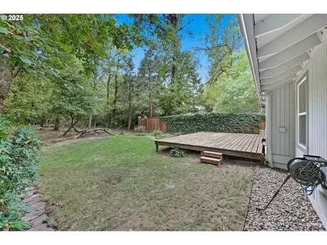 4211 Woodside Circle Lake Oswego OR 97035