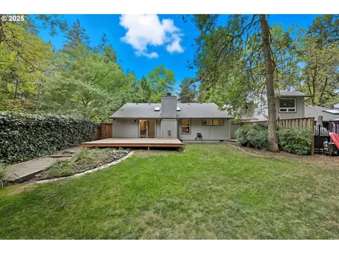 4211 Woodside Circle Lake Oswego OR 97035