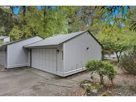 4211 Woodside Circle Lake Oswego OR 97035