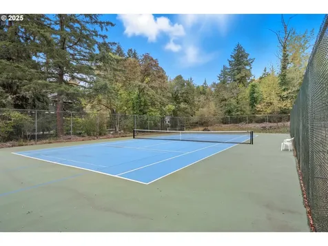 4211 Woodside Circle Lake Oswego OR 97035