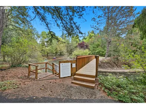 4211 Woodside Circle Lake Oswego OR 97035