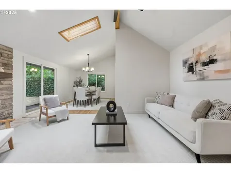 4211 Woodside Circle Lake Oswego OR 97035