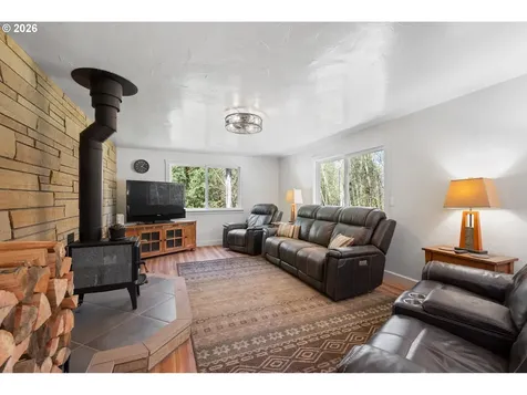 976 Sandy Bend Road Castle Rock WA 98611