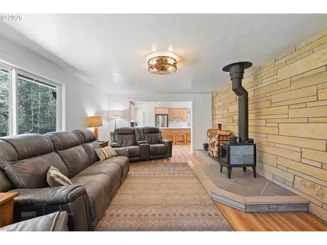 976 Sandy Bend Road Castle Rock WA 98611