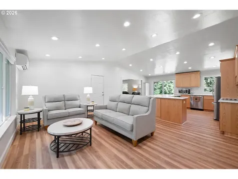 976 Sandy Bend Road Castle Rock WA 98611