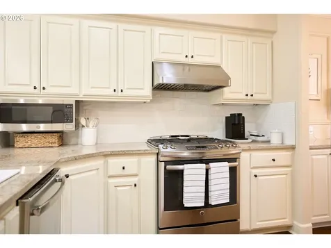 2120 NW Fargo Loop Camas WA 98607