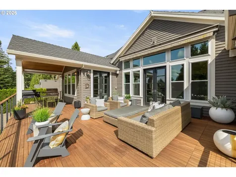 6330 SW Sweetbriar Court Portland OR 97221