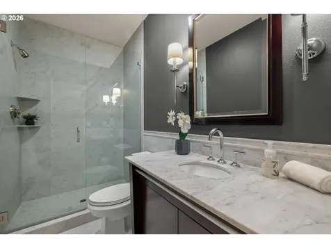 6330 SW Sweetbriar Court Portland OR 97221