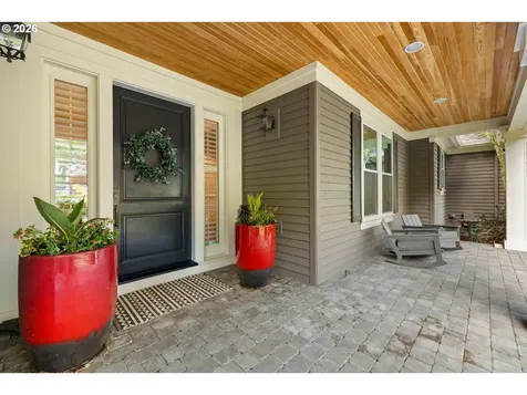 6330 SW Sweetbriar Court Portland OR 97221