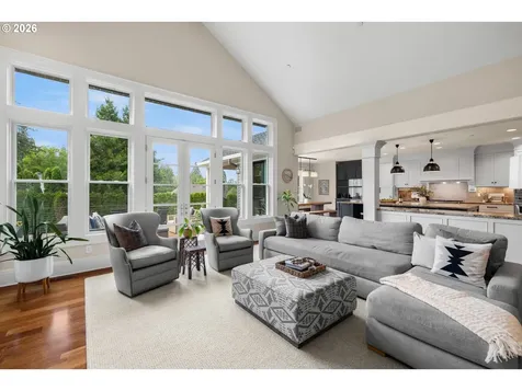 6330 SW Sweetbriar Court Portland OR 97221
