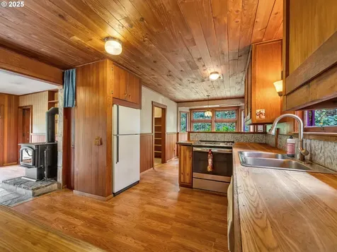 44072 Anderson Lane Astoria OR 97103