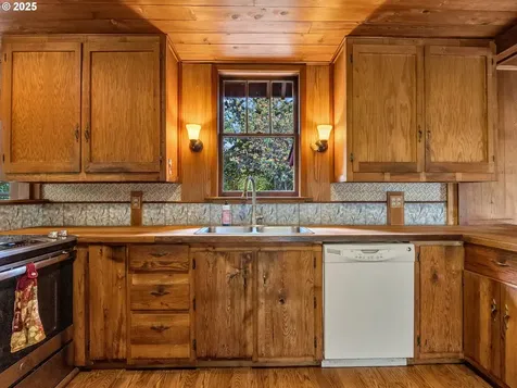 44072 Anderson Lane Astoria OR 97103