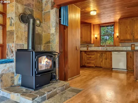 44072 Anderson Lane Astoria OR 97103