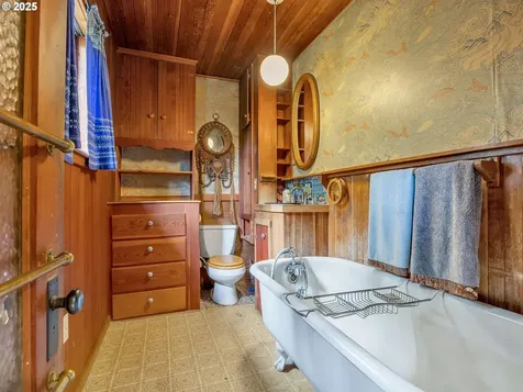 44072 Anderson Lane Astoria OR 97103