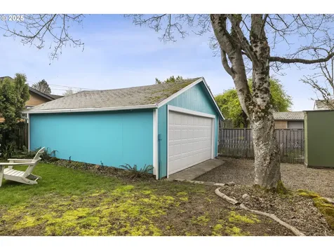 8650 SE Ellis Street Portland OR 97266