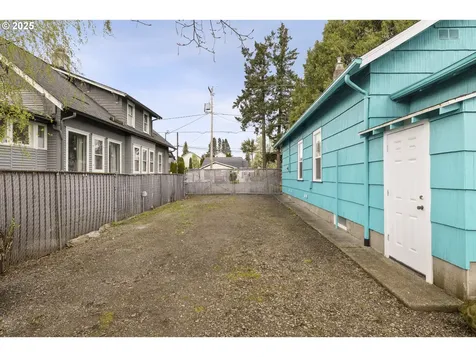 8650 SE Ellis Street Portland OR 97266