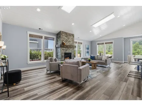 2301 Robbins Way Lebanon OR 97355