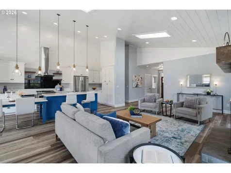 2301 Robbins Way Lebanon OR 97355