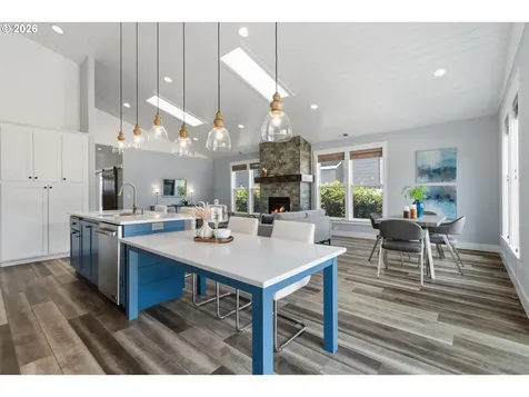 2301 Robbins Way Lebanon OR 97355
