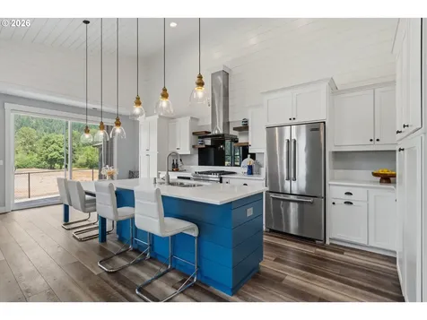 2301 Robbins Way Lebanon OR 97355