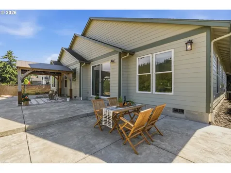 2301 Robbins Way Lebanon OR 97355