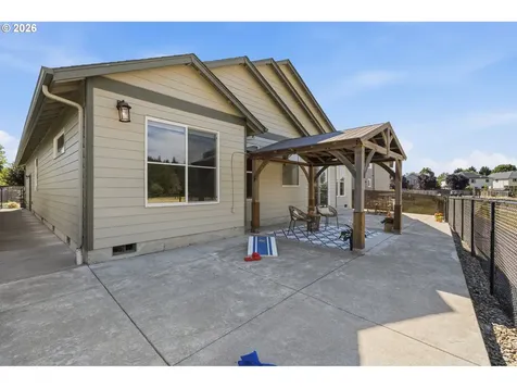 2301 Robbins Way Lebanon OR 97355