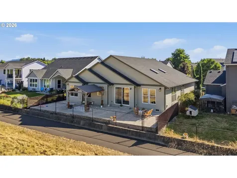 2301 Robbins Way Lebanon OR 97355