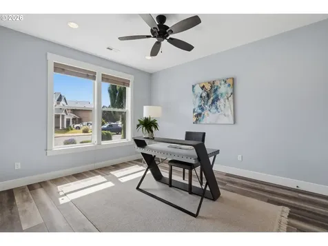 2301 Robbins Way Lebanon OR 97355