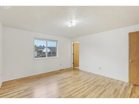 15811 NE 35th Street Vancouver WA 98682